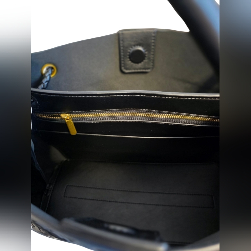 Black Woven Handbag - Picture 4 of 12